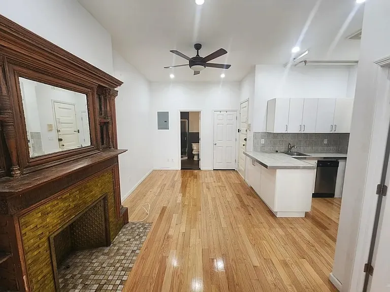 262 W 73rd St #3 — Photo 3