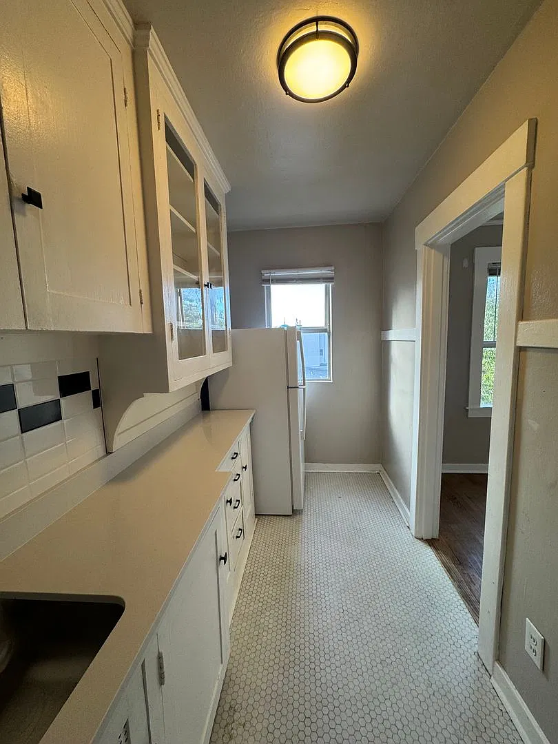 Glen Ellen Apartments — Photo 4