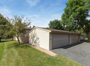 6340 Alderwood Plz, Woodbury, MN 55125