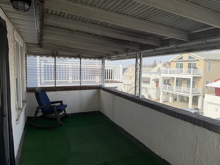 89 Illinois Ave #2 — Photo 10