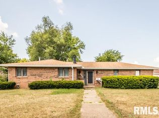 221 Margaret St, Green Valley, IL