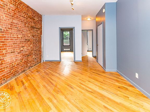 3rd image of 425 Wythe Ave #2AXX
