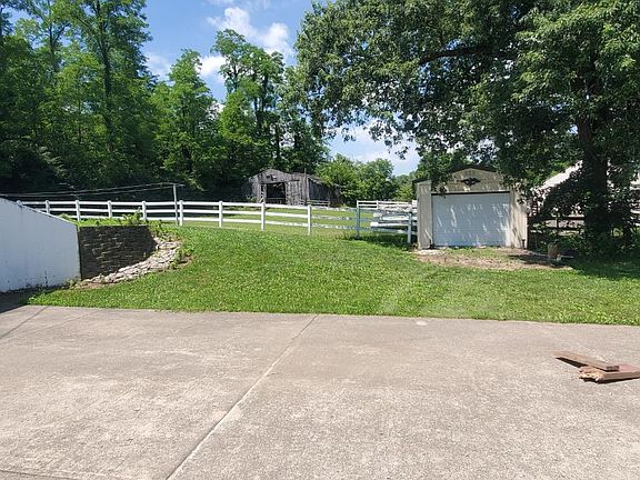 4th image of 11949 Jacksonburg Rd