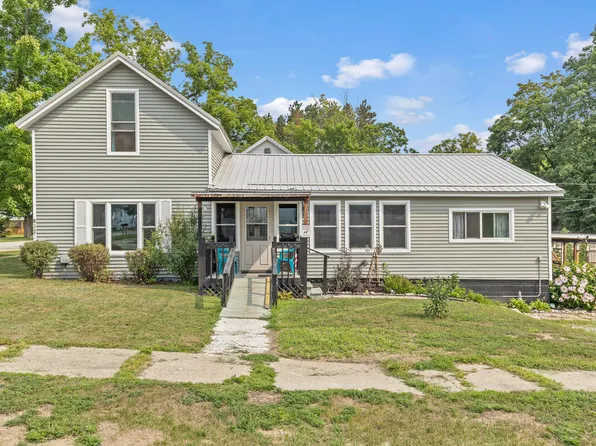 602 N Pine St, Evart, MI 49631