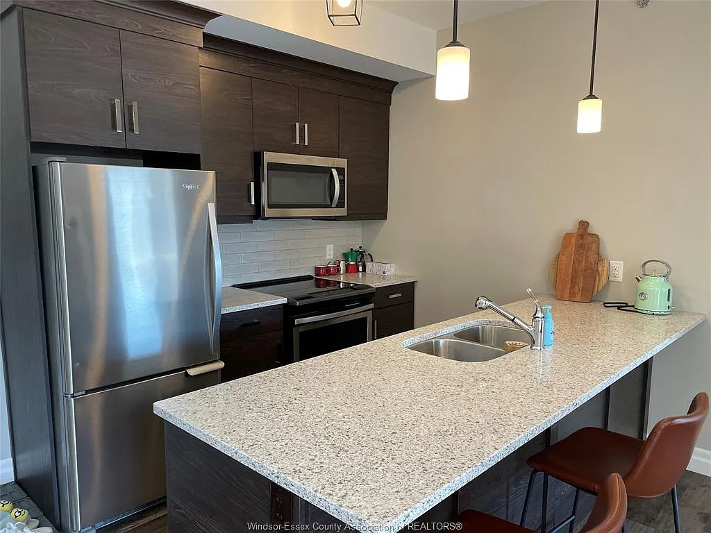 2 bed, 2.0 bath, 1139 sqft, $2,300 — Photo 3