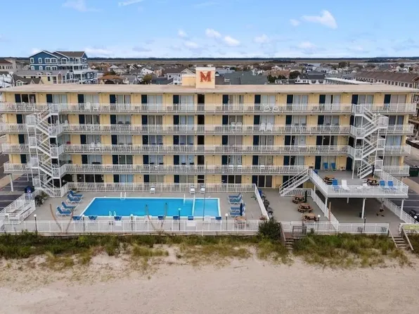 427 E Miami Ave #210, Wildwood Crest, NJ 08260