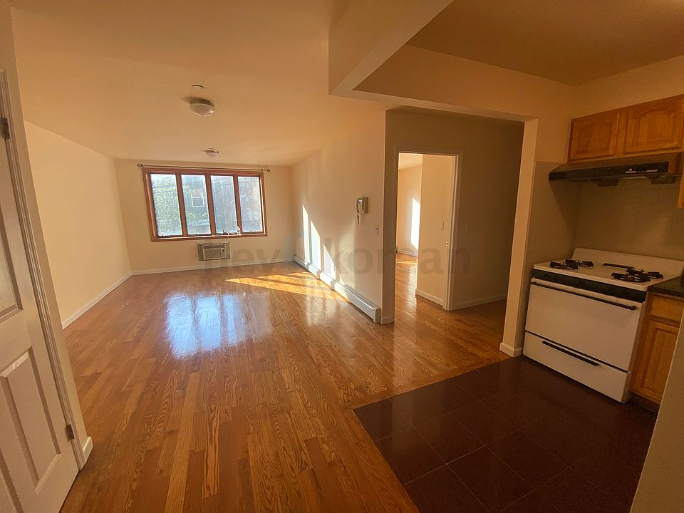 2nd image of 140-26 Cherry Ave #3E