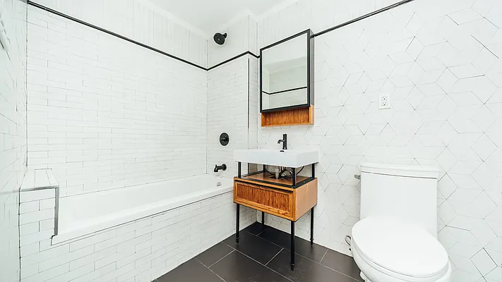 Rented by Nooklyn NYC LLC | media 30