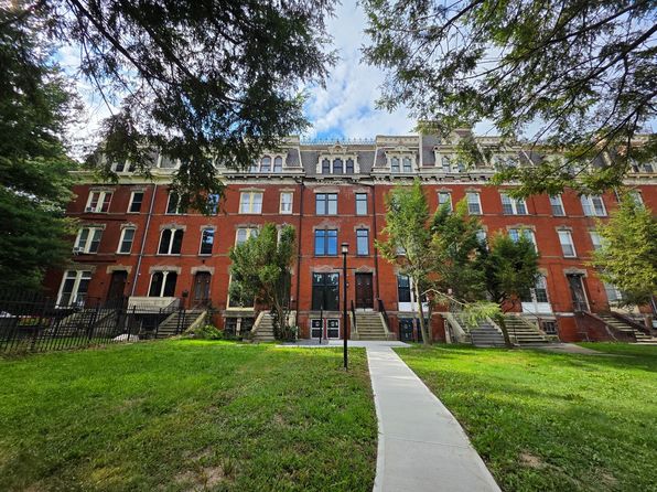 4 Eastman Ter APT 4