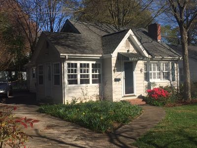 855 Knollwood St, Winston Salem, NC, 27103