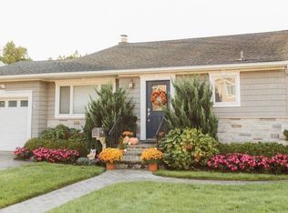 78 Lockwood Ave, Farmingdale, NY 11735