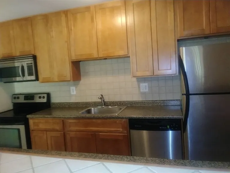 6305 Hil Mar Dr #2 — Photo 6