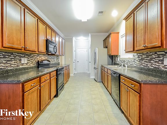 5th image of 1072 Pine Valley Dr