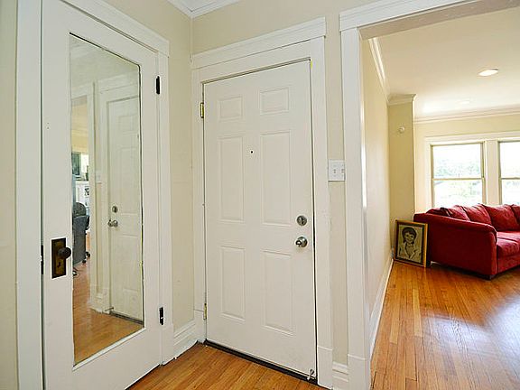 3rd image of 1405 N Menard Ave