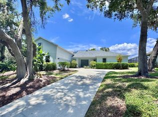 117 Camelot Ridge Dr, Brandon, FL 33511