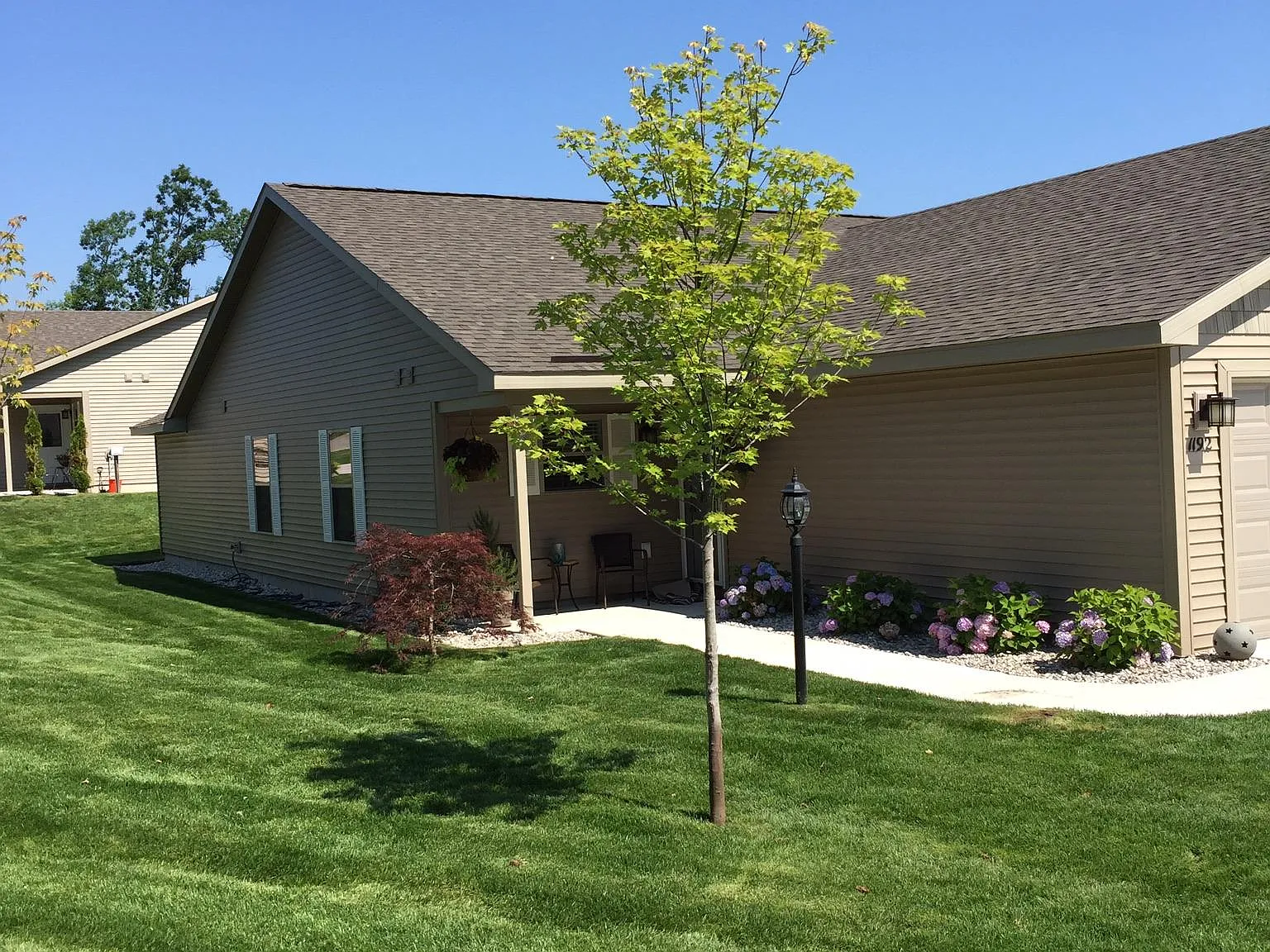 3 bed, 1280 sqft, $2,550 — Photo 3