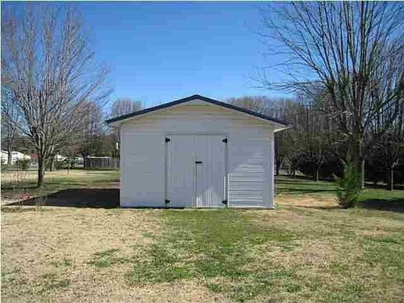 5th image of 2710 Sunflower Cir NW