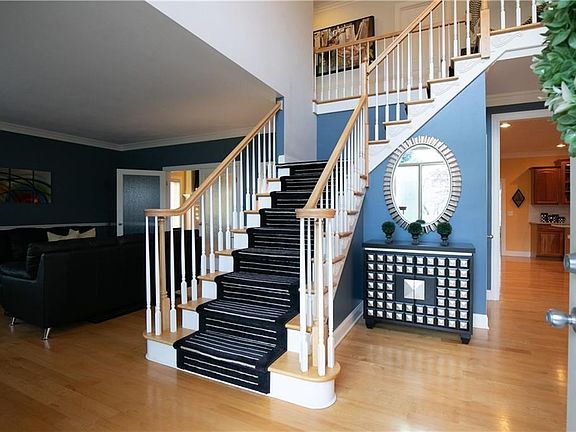5th image of 8397 Prestwick Dr