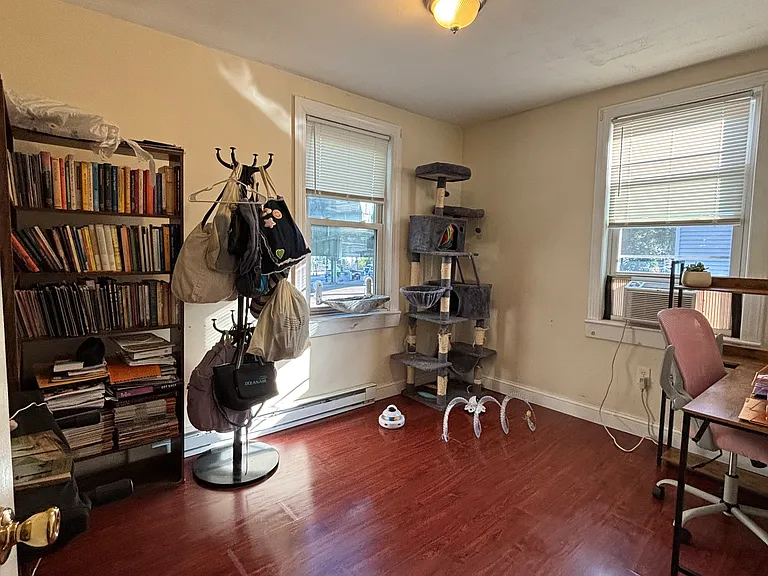 398 Bennington St #2 — Photo 9