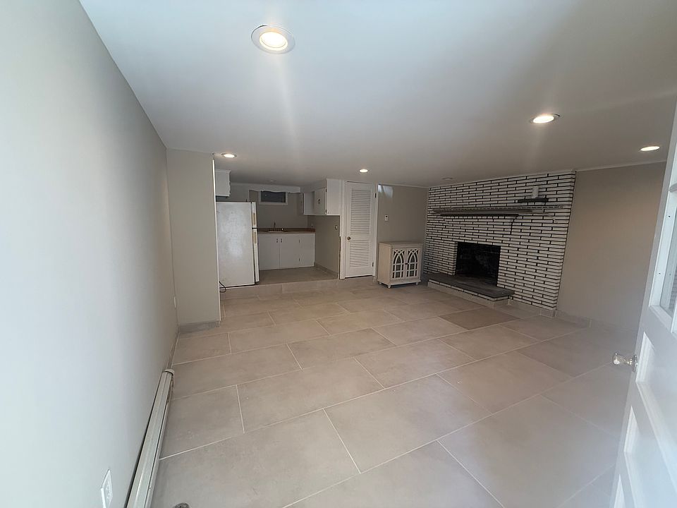 2nd image of 260 French St #Basement