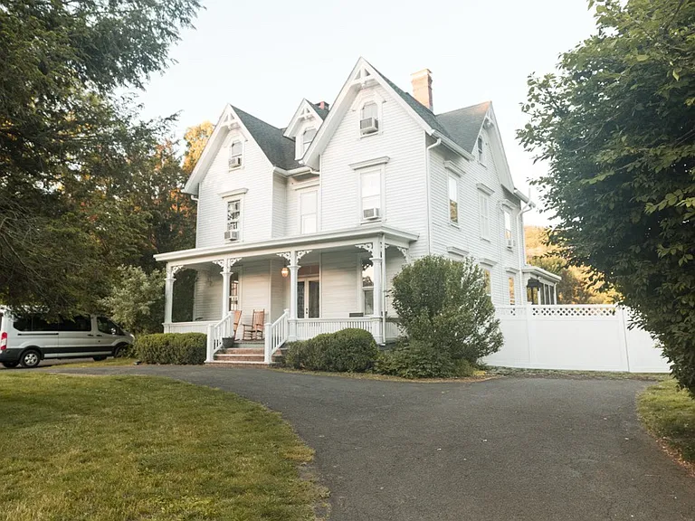 32 Lake Ave #0 — Photo 2
