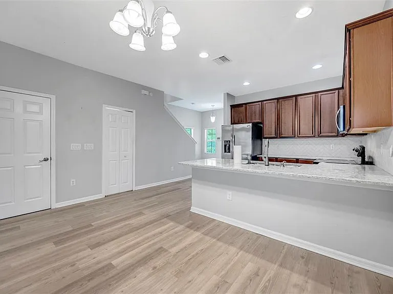 6705 Holly Heath Dr — Photo 20