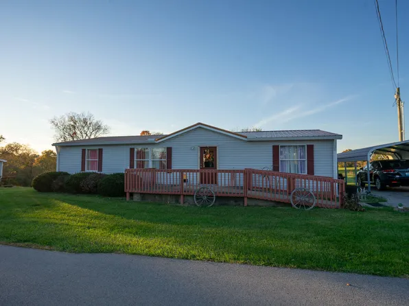 102 Woodland Acres Rd, Brooksville, KY 41004