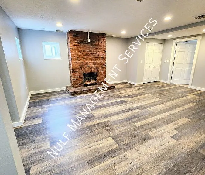 3825 Liberty Ave #2 — Photo 2