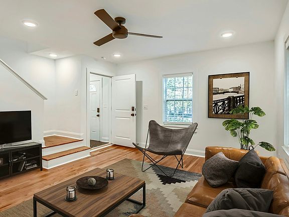 4th image of 406 S Columbia Dr #A