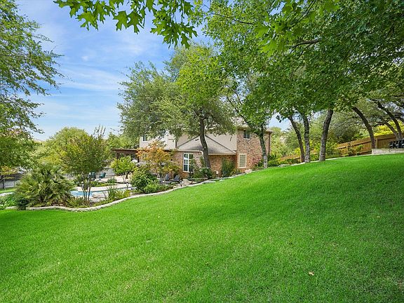 4th image of 12109 Estrada Ct