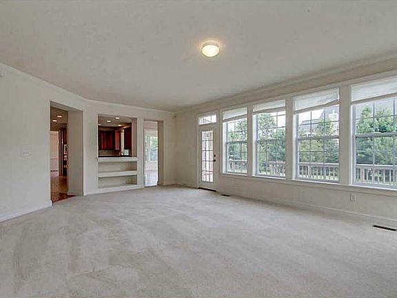 3rd image of 1318 Kemp Bridge Dr
