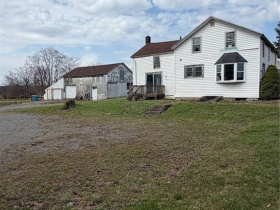3rd image of 5371 Lake Rd