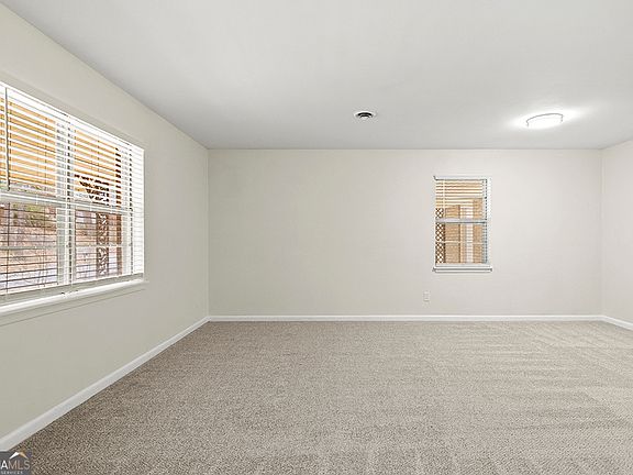 5th image of 119 Colonial Rd