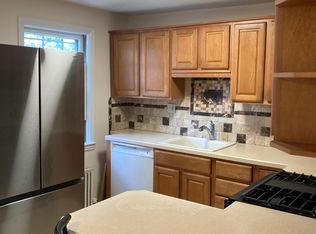 18 Clarmore Dr APT 2A, Norwalk, CT 06850