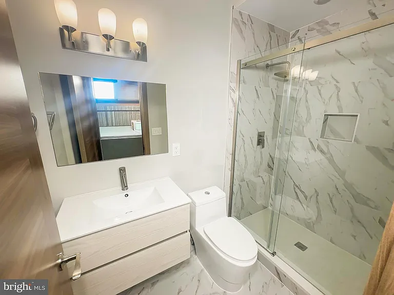 2109 M St NE #4 — Photo 18