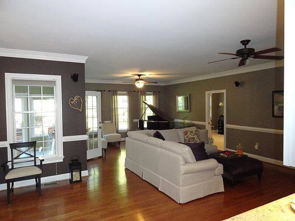 3rd image of 3903 Corbin Hall Ln