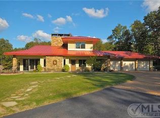 3085 Lake Rd, Woodlawn, TN 37191