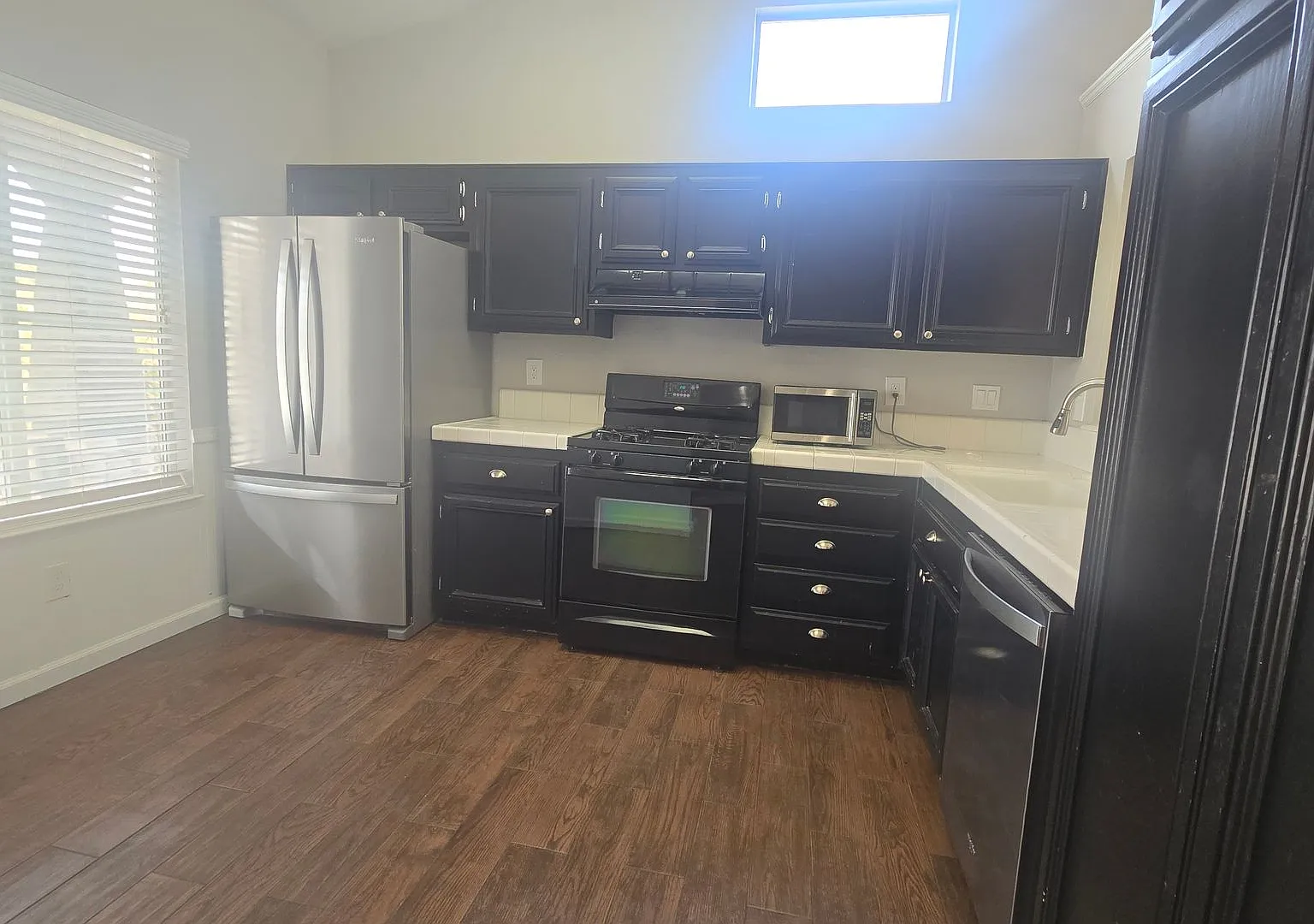 2 Br 2 Ba with office space — Photo 4