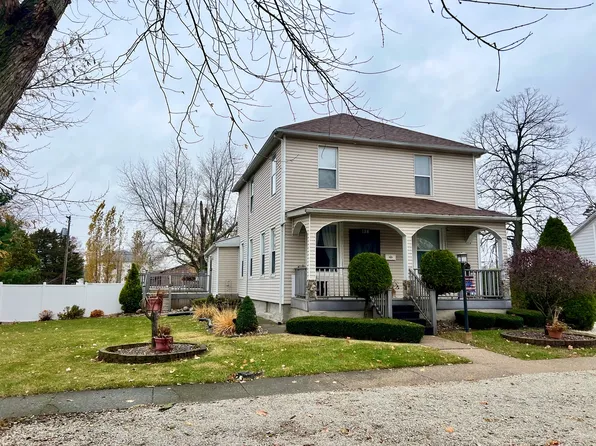 118 N Hartwell St, Gilman, IL 60938