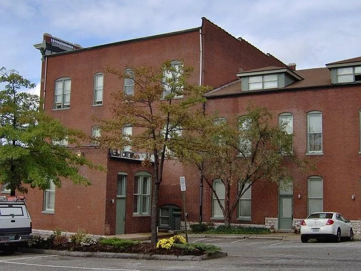 3556 Shenandoah Ave #301 — Photo 8