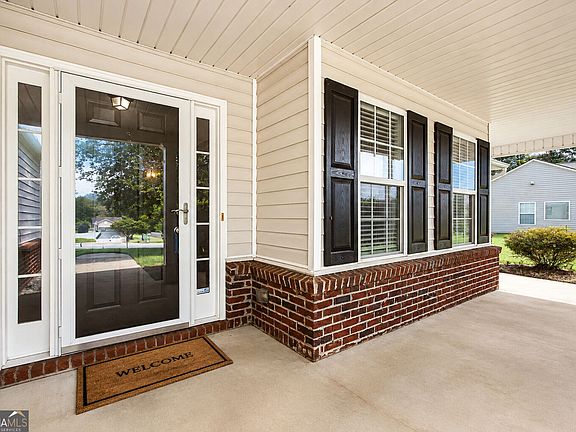 3rd image of 1438 Solomon Dr