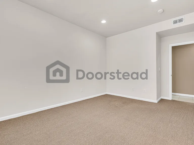 513 Winding Brook Ct — Photo 22