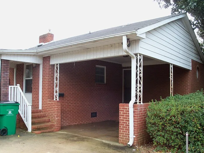 3 bed, 1.0 bath, 1474 sqft, $1,600 — Photo 2