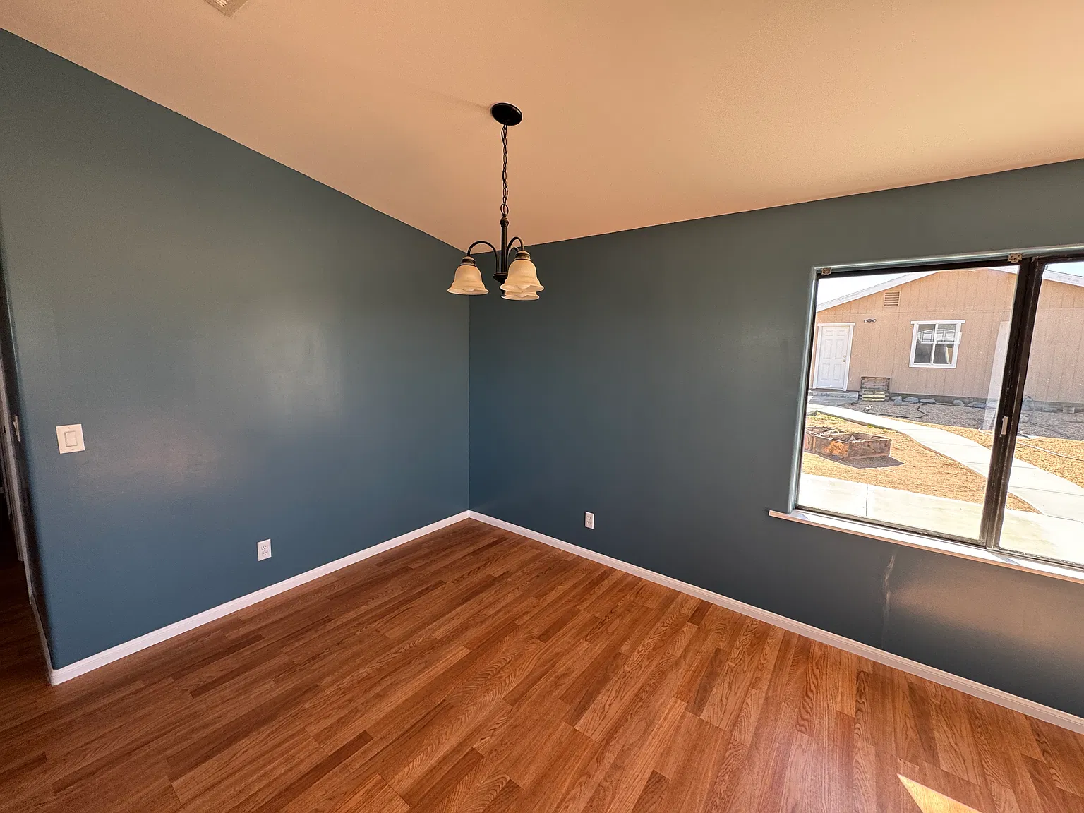 2 bed, 2.5 bath, 1400 sqft, $2,900 — Photo 3