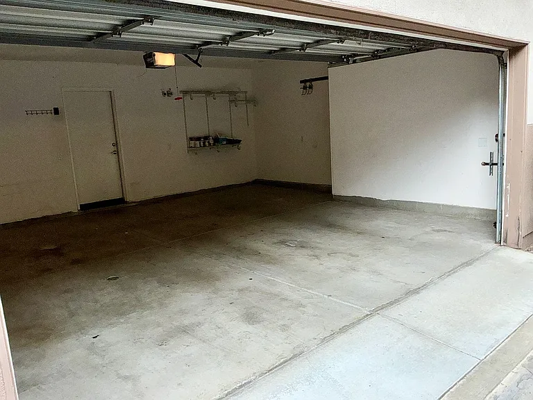 537 W Maple Ave — Photo 54