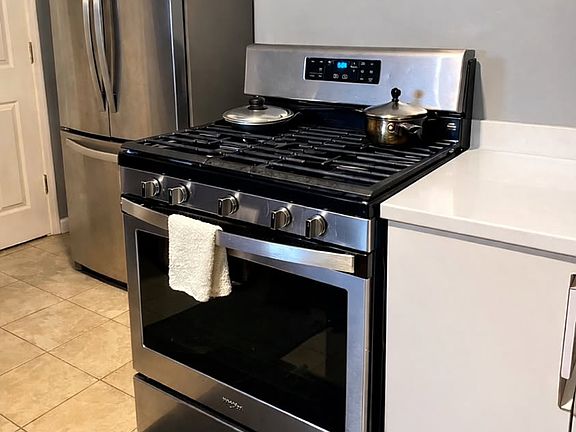 4th image of 178 Cohasset St #1