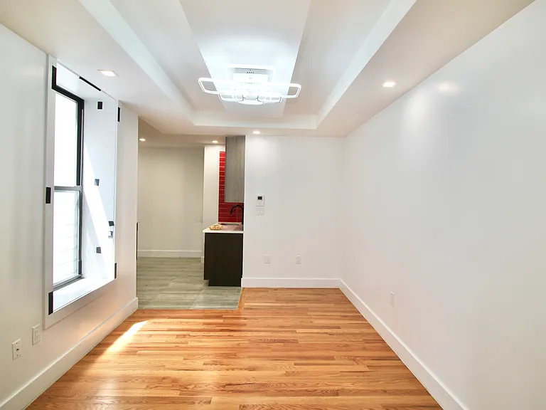 279 Kosciuszko St #406 — Photo 3