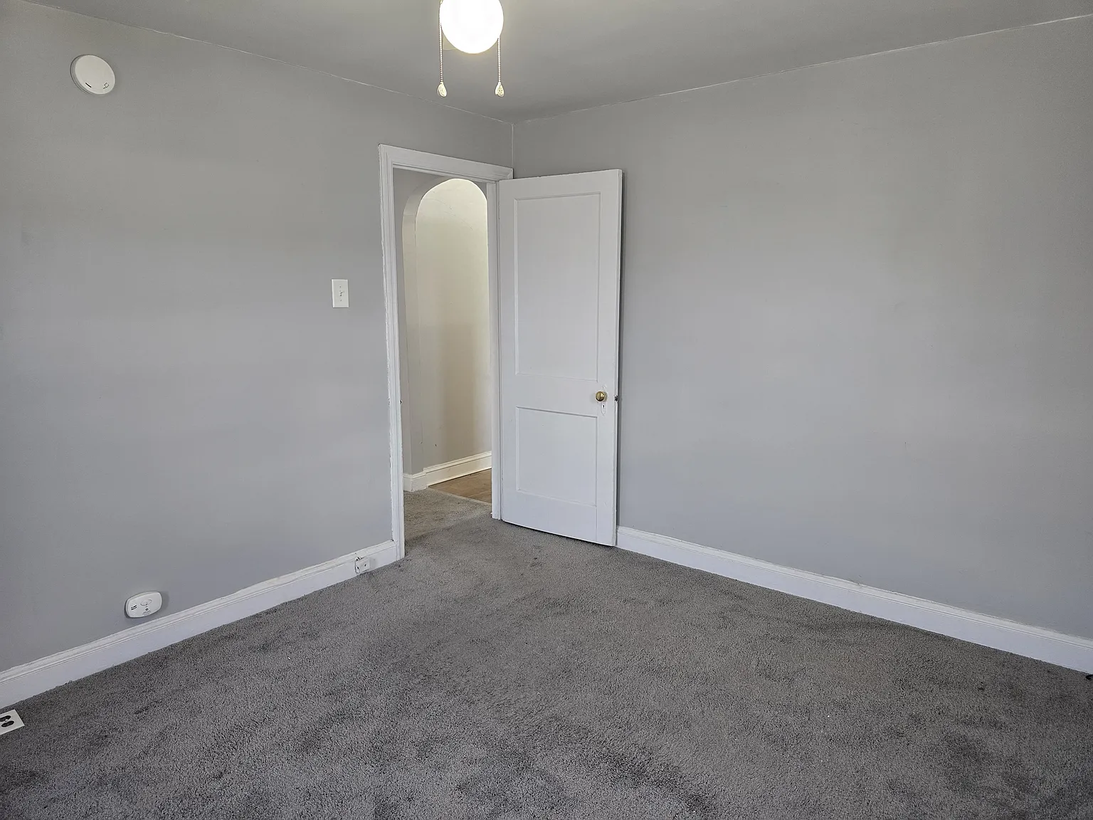 7504 Greenhill Rd — Photo 2