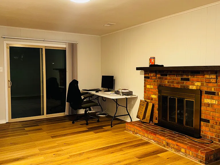 Cinnamon St — Photo 3