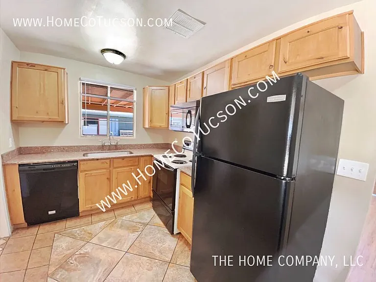 5452 E Linden St — Photo 15